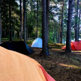 camping i tält äventyr i Dalarna