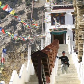 kloster på skräddarsydd resa i Nepal